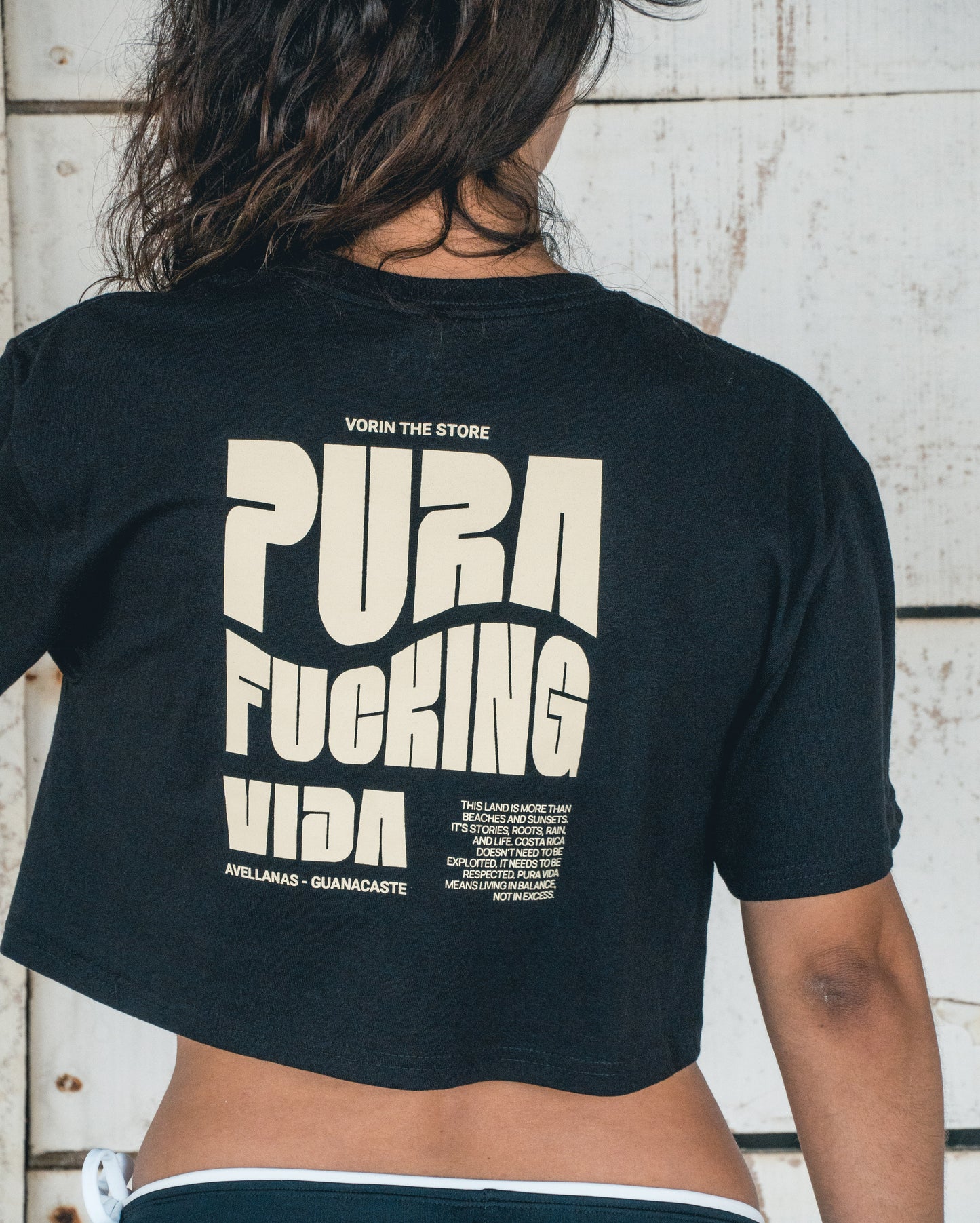 Crop Top Vorin "PURA F*CKING VIDA" | Negro