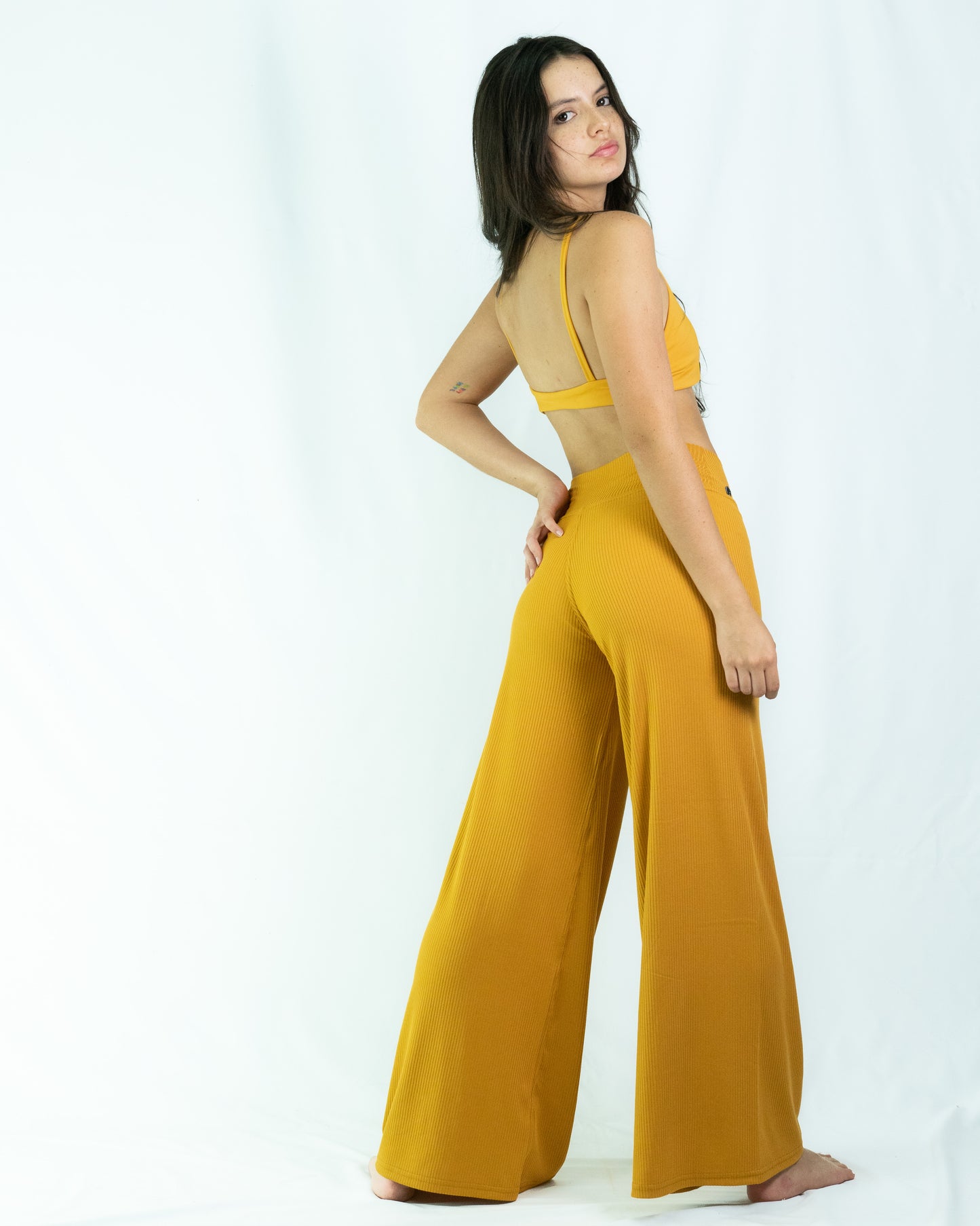 Pantalon Ancho - Mostaza con texturas