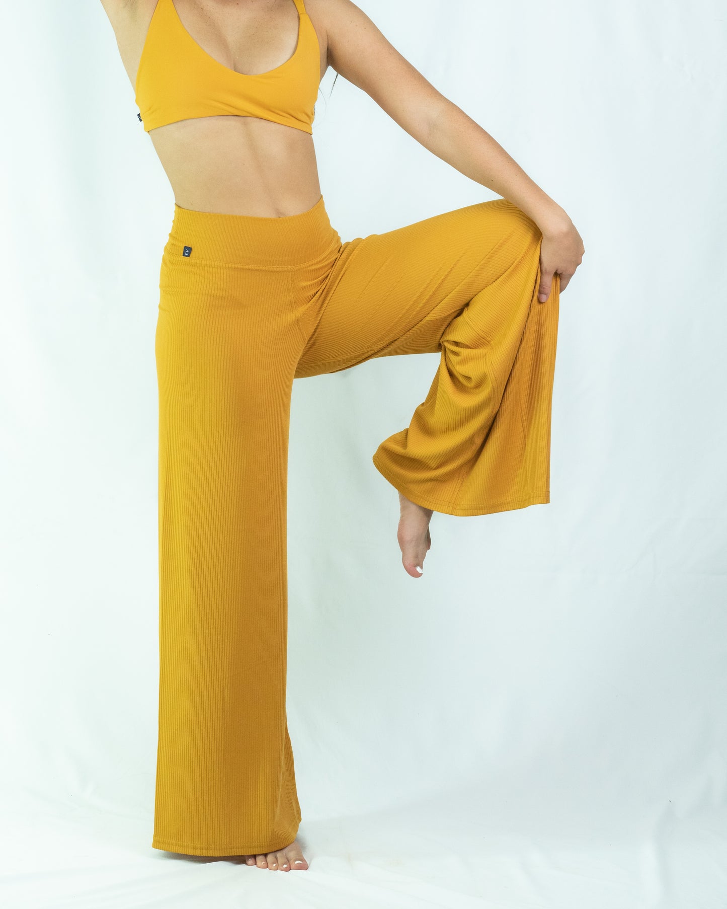 Pantalon Ancho - Mostaza con texturas